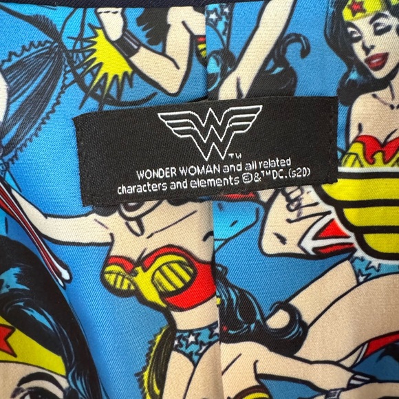 Licensed DC Wonder Woman blazer - Picture 3 of 4